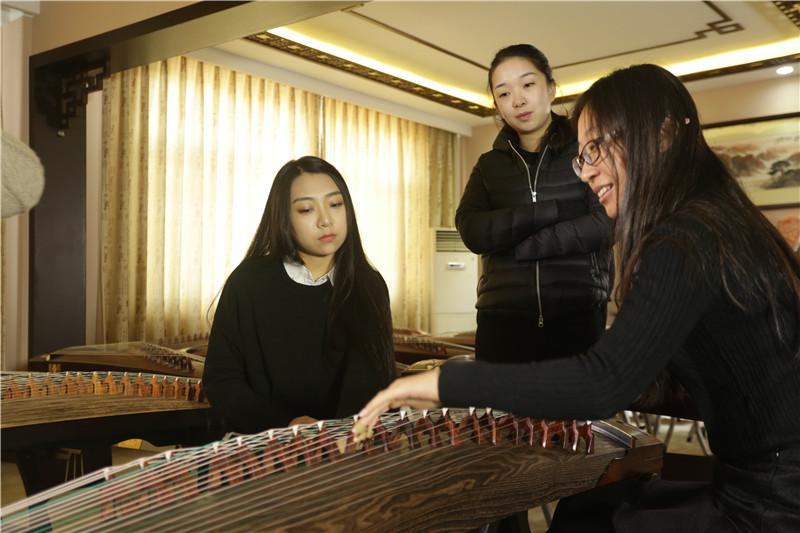 北京哪里学古筝好「学古筝多少钱」